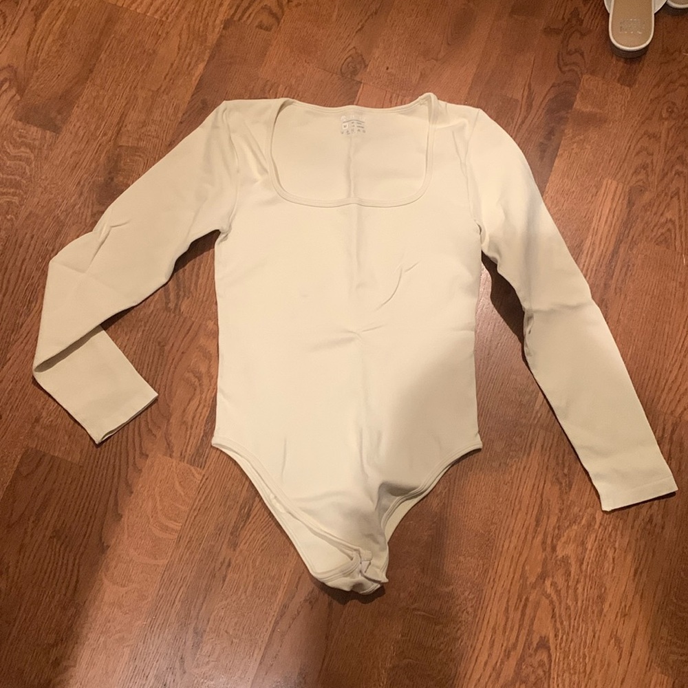 Off white, square neck, bodysuit